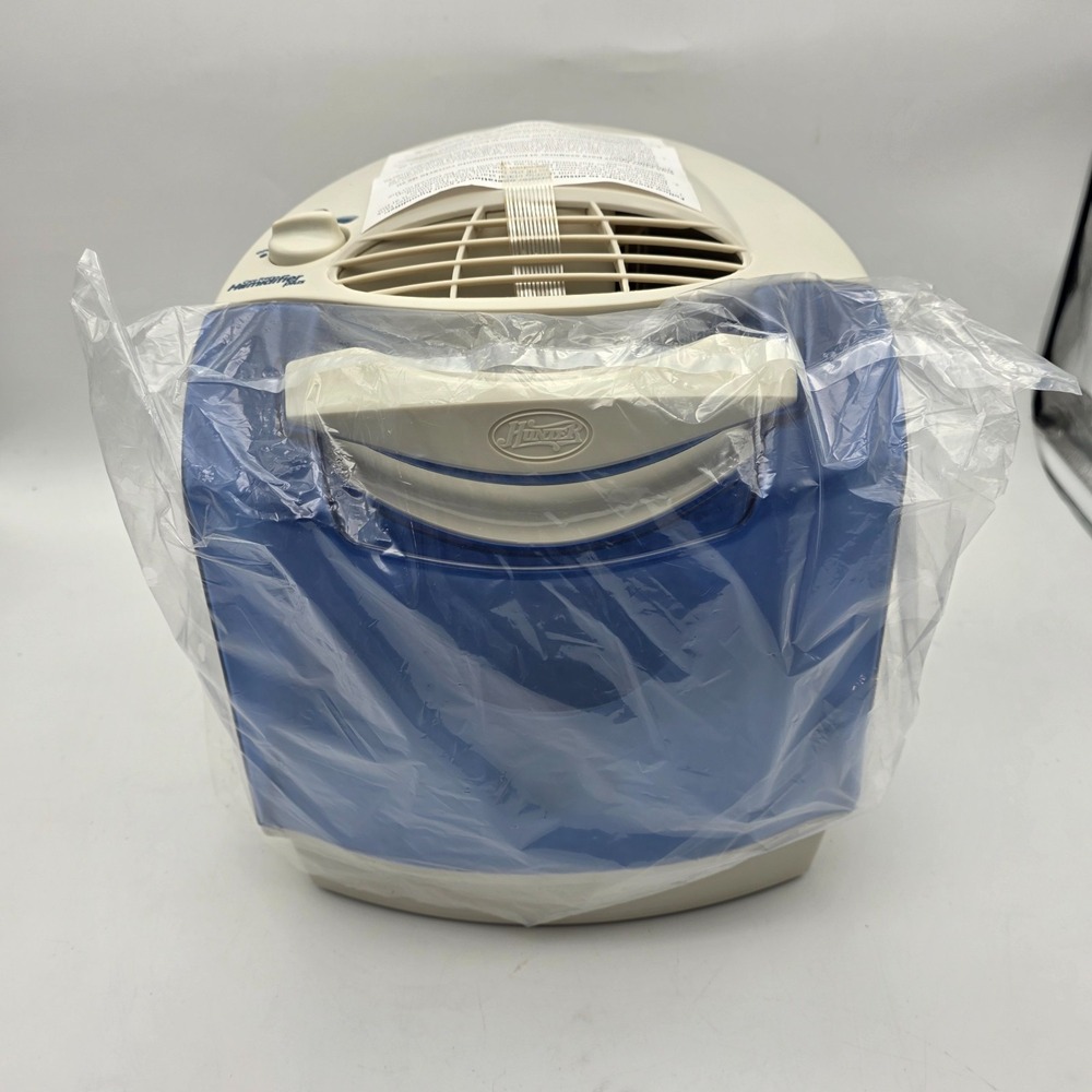 Hunter Care Free Humidifier Plus 33201 2 Gallon 1175 Sq Ft 24 Hour Run Time